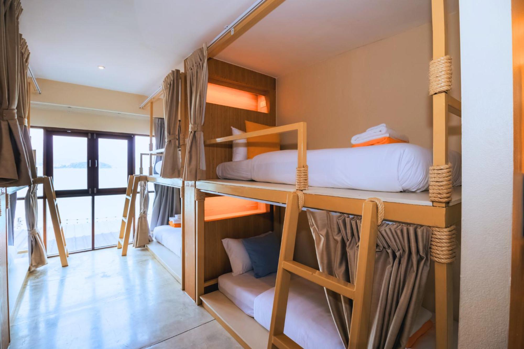 Sea Sun Bed & Beyond Hotell Bang Rak Beach  Eksteriør bilde